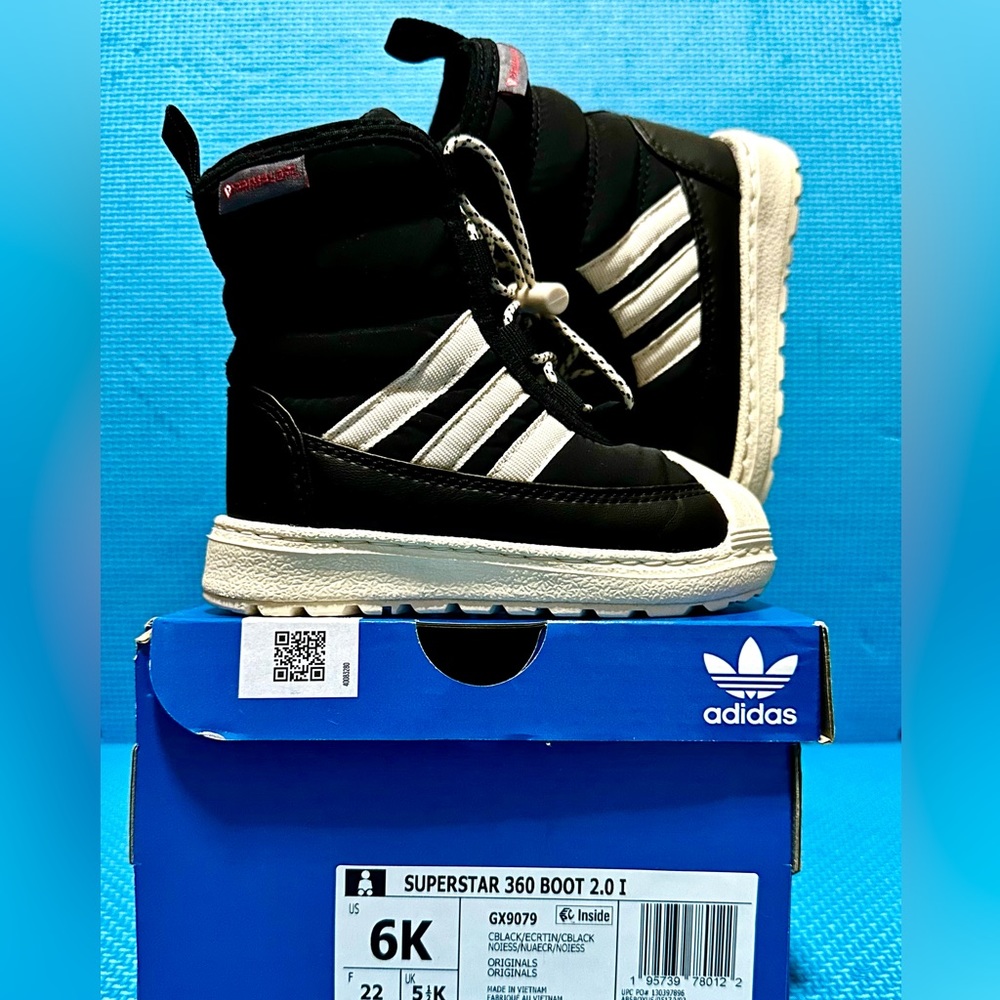Inspired by the adidas Superstar sneaker, ADIDAS SUPERSTAR 360 TODDLER BOOTS!